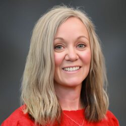 Photo of Lisa Hanson